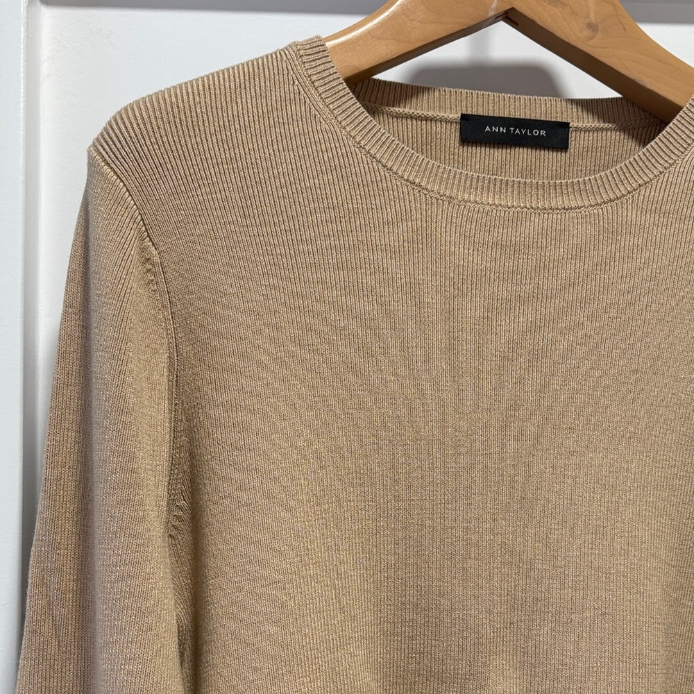 Ann Taylor Tan Crew Neck Ruffle Hem Long Sleeve Sweater Top Size Medium - Picture 5 of 10